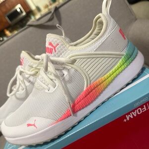 BRAND NEW Puma Women’s White Sneakers with Rainbow Accents